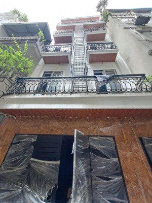 bán nhà riêng 65m2 8 tầng mt 5.2m 18pkk dòng tiền 80tr/ tháng.