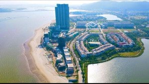 bán căn góc ba mặt tiền trục đường thông đối diện chung cư alacarte và khách sạn itercon hạ long