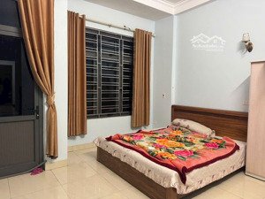 pán nhà 3,5 tầng hướng đông nam, sạch sẽ chắc chắn giãn dân đại phúc, tp bn.