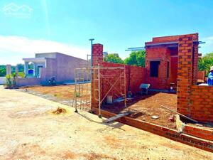 GIÁ 100% 5X40=200M2 NGAY CHỢ, SỔ RIÊNG THỔ CƯ, DÂN ĐÔNG GIÁ 195TR
