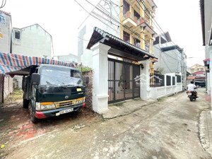 bán đất ngay trung tâm huyện mê linh. ngõ ôtô. ngay chợ - bạt ngàn tiện ích. 62m2 chỉ hơn 2tỷ