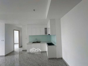 chủ nhà bán gấp để định cư. căn 3pn2wc - diện tích 82m2. giá chỉ 6 tỷ. lh: 