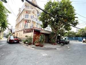 bán đất tặng dãy phòng trọ - ngay emart phan huy ích - dt 170m2 hẻm xe hơi tới cửa