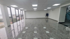 cho thuê văn phòng tòa nhà ceo mễ trì diện tích 76m2, 124m2 và 210m2 giá 250k/m2. đầy đủ nội thất