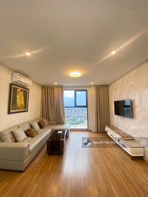 chính chủ cần bán căn hộ tầng đẹp view thoáng dự án vinata tower, sổ đỏ sẵn, nội thất đầy đủ đồ đẹp