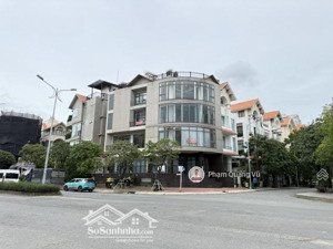 bán căn góc 2mt hoàng trọng mậu d1 him lam q7. vị trí siêu đẹp dt 7x20m hầm + 5 tầng, sổ hồng 46 tỷ