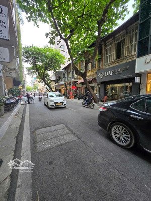 cơ hội đầu tư sở hữu tòa nhà văn phòng cho thuê đẹp mặt phố đê la thành - 74m² - 39 tỷ
