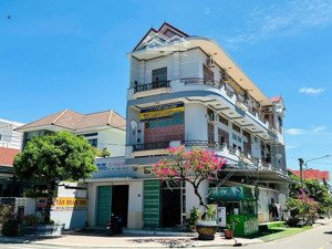 cho thuê nhà tại bình định ( ngô mây-phù cát-bình định ) 3 tầng 11 phòng