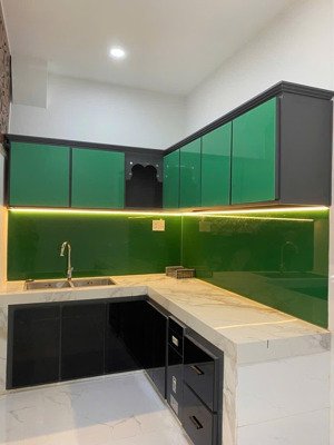 đầu tư sinh lời: nhà 1/ thích quảng đức 1t2l, hđ thuê 12tr