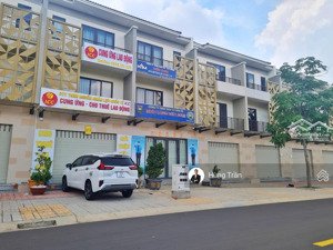 bán căn shophouse sun casa central đối diện khu tiện ích 3,6ha, giá chỉ 3 tỷ 660 triệu