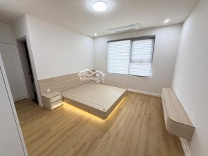 cần bán căn 85m2-3pn tầng trung bc đông nam giá 5.5 tỷ chung cư anland premium,o975645309