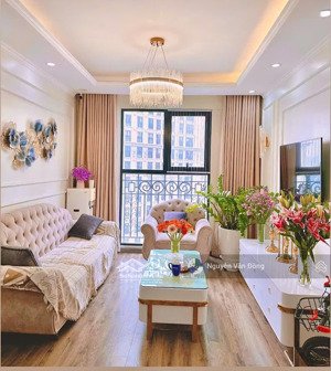 vợ chồng tôi cần bán căn hộ 86m2, 2 ngủ tầng đẹp golden palace, tặng nội thất full đẹp, sổ đỏ sẵn