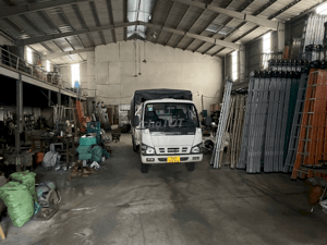 https://khoxuongmiennam.net/ Cho thuê Kho Xưởng 1.200m2 Bình Chánh. Văn phòng, nhà ở kiên cố.