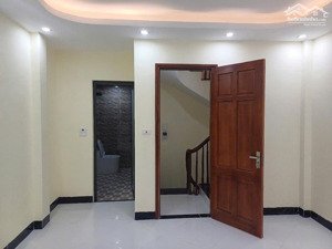 nhà 5 tầng mới đẹp cách ô tô 10m đủ công năng, sổ đỏ chính chủ!