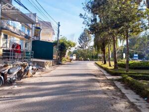 CẦN BÁN GẤP CĂN NHÀ 1 TRỆT 2 LẦU MẶT TIỀN ĐƯỜNG CHÍNH TẠI lê hồng phong đà lạt