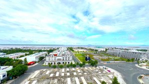 cho thuê căn hộ sophia 2 phòng ngủ 2 toilet, view biển, tầng vàng, 75m2, full nội thất cao cấp