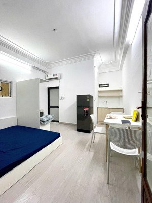 phòng 18 m2 có cửa sổ + full nội thất - giờ giấc tự do - không chung chủ giá 5 triệu/tháng p14, q10