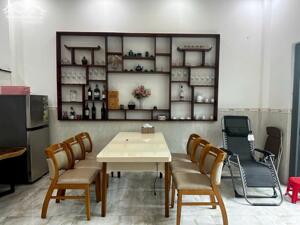 Bán nhà mặt tiền đường 19/5 Vĩnh Điềm Trung - Vĩnh Hiệp - Nha Trang. Diện tích: 138m² (ngang 6m dài 23m). Diện tích sử dụng 334,4m². Hướng: Tây Nam. Thiết kế: Nhà 4 tầng. Giá bán: 10,3 tỷ