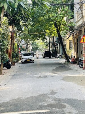 bán nhà 603 lạc long quân, phân lô, vỉa hè ô tô tránh - kinh doanh 62m2 mt 6.2m 23,x tỷ. 