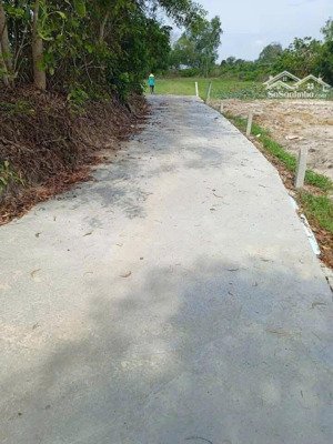bán 2 lô đất liền kề full thổ cư hẻm lê minh công, giá chỉ 550 triệu/lô