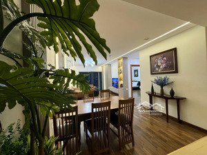 tôi chính chủ có nhu cầu bán căn hộ 91.6m2 chung cư richland xuân thủy nhà đủ nội thất thiết kế