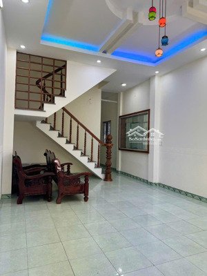 cho thuê nhà nguyên căn 2 tầng có đầy đủ nội thất mới keng ngay trung tâm du lịch hà bổng đà nẵng