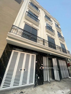 hiếm- nhà 3 tầng chỉ hơn 2 tỷ. gần tt chúc sơn, ql6. 10p ra đh td-tt. 20p vào tt hà đông. bank 70%