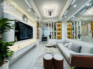 Bán nhà Khương Hạ gần ô tô sổ vuông 34m 5 tầng 5 ngủ 2 thoáng full nội thất ở luôn giá 7.75 tỷ .