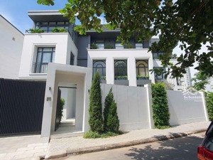 bán siêu biệt thự, khu hành chính đảo kim cương, thủ đức. dt 376m2, ngang khủng 32m, 4 tầng, 88 tỷ