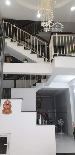 bán nhà chính chủ 5 tầng trung tâm quận 7 gần nguyễn thị thập ô tô vào tận nhà giá tốt t6/2025