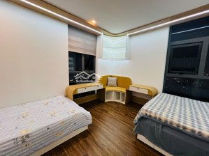 chính chủ cần bán căn hộ 3 ngủ thoáng mát bậc nhất dự án, tặng nội thất cho khách thiện chí