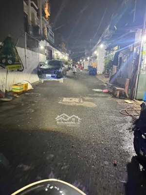 chdv dòng tiền 55tr , 5 tầng btct - hẻm thông xe hơi - 12 tỷ