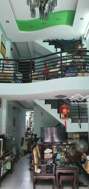 nhà đường ô tô 7 chỗ tới nhà khu đường đoàn thị điểm phường 1 quận phú nhuận.