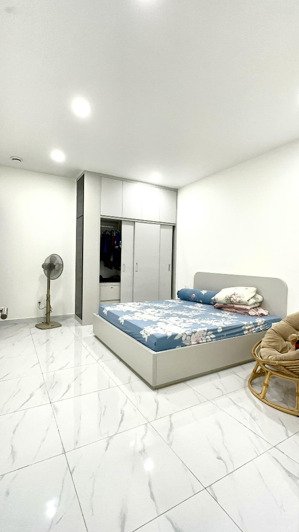 bán nhà mặt phố d19, 15 tỷ, 300m2, 6pn, 3wc, mt 10m, pháp lý đầy đủ tại thuận an, bình dương