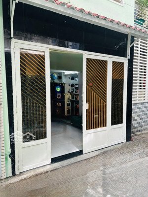 sư vạn hạnh trung tâm q.10 - 3 tầng nở hậu - nhà mới ở ngay nhỉnh 4 tỷ