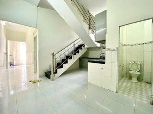 sổ riêng 51.7m2 thổ cư có sẵn nhà 1 lầu chỉ 2.75 tỷ