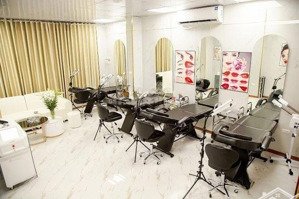 cho thuê nhà mp kinh khai, vỉa hè rộng. diện tích 60m2 x 2 tầng. mặt tiền 5m. giá 35 triệu