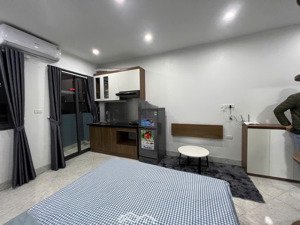 cho thuê phòng studio 30m2 có ban công, cửa sổ, full nội thất tại 110 quan nhân - thanh xuân