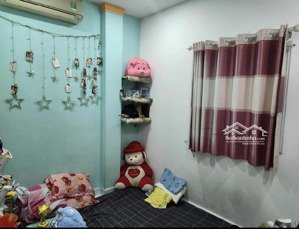 bán nhà 4 lầu cách mặt tiền 1 căn nhà giá nhỉnh 2 tỷ.nh hổ trợ vay.