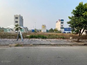 bán nhanh trong tuần lô đất 281m2 kế bên ubnd long tân, đường ô tô đi thoải mái, sổ sẵn giá 2tỷ5