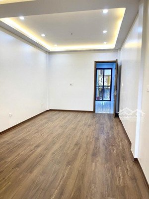 không có căn thứ 2 phú thượng tây hồ - 45m2 - 5 tầng dân xây sẵn ở - sổ chính chủ chỉ hơn 6 đồng.