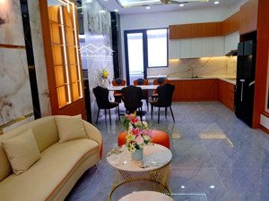 bán nhà xây mới xịn quá các bác ơi nhà 4 tầng xe hơi vào nhà tặng kèm full nội tủ lạnh