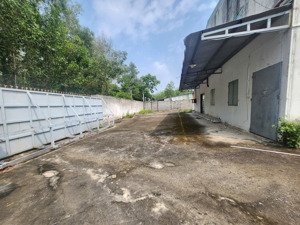 bán xưởng chỉ 10 triệu/m2 dt:1100m2 full thổ cư cách tl8 300m, tân thạnh tây .củ chi.