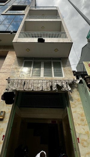 nhà nguyên căn cho thuê, không kinh doanh căn hộ dịch vụ. 6p. 4wc. mặt tiền đường lớn