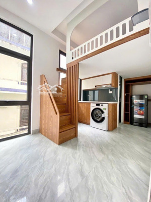 cho thuê phòng gác xép 30m2 full nội thật, thoáng, sáng tại đặng tiến đông (thái hà) máy giặt riêng