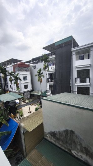 hiếm, bán nhà biên giang, hà đông. diện tích 62m2 x 3 tầng, dân xây, đường thông, ô tô, kinh doanh