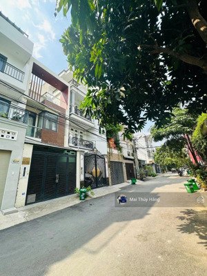 giá tốt nhất khu vực nhà 4tầng hxt thông ngay phạm văn đồng ko lộ giới, ko qh hoàn công đủ - 6.2tỷ