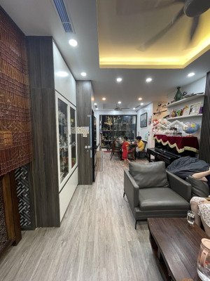 bán cc 3pn 2wc tại 87 lĩnh nam, 6,34 tỷ, 95m2, q.hoàng mai, hn