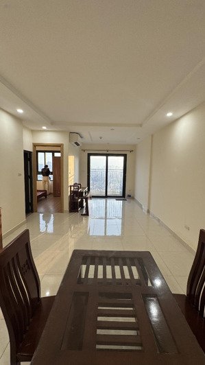 chính chủ cần bán chung cư 26 liễu giai - hàng xóm lotte - 2n 73.2m2 tầng trung - nhỉnh 6 tỷ