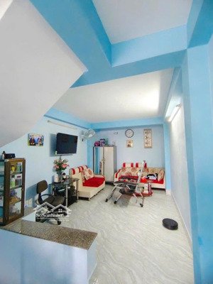 bán nhà đẹp ngay mặt tiền đường 15 ngay chợ cư xá quận 7